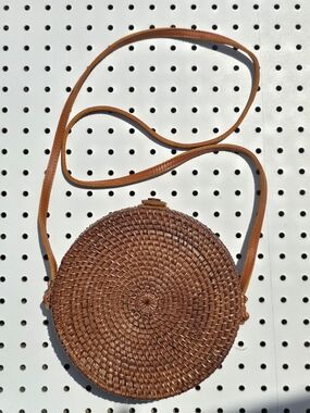 Woven Round Crossbody Bag in Brown